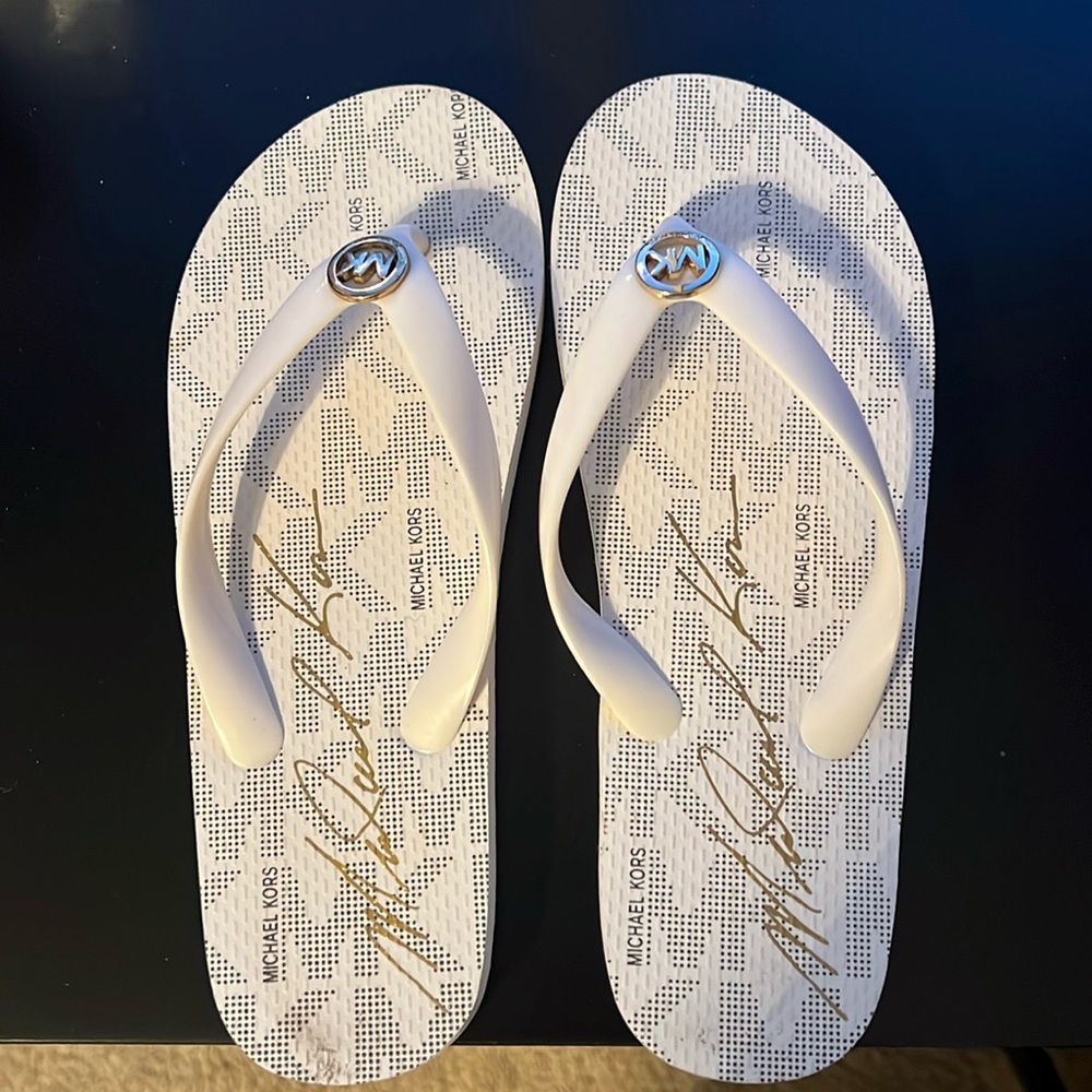 Michael Kors white/cream ladies flip flops size 7